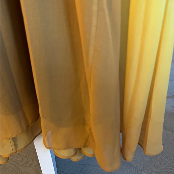 Banana Republic Green Long Sleeve Goddess gown. Great for formal occasions. - Picture 2 of 4